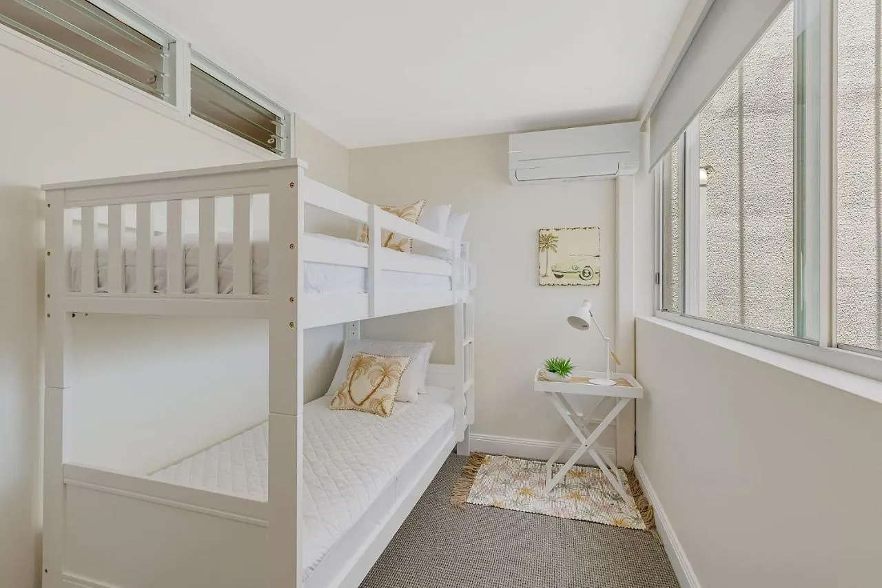 Apartment Over The Rainbow Unit 22 Gold Coast Australia